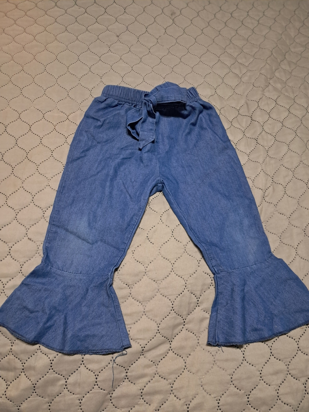 MAKE AN OFFER........SHEIN Denim-Look Ruffle Hem Pull-On Jeans in Blue